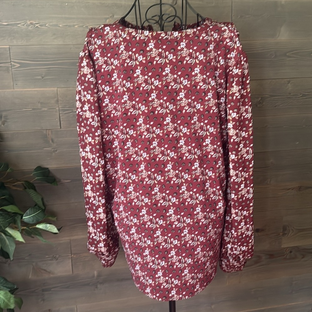 Ann Taylor floral, long sleeve peasant blouse - Picture 3 of 4